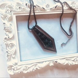 Black Stone Stylish Necklace✨